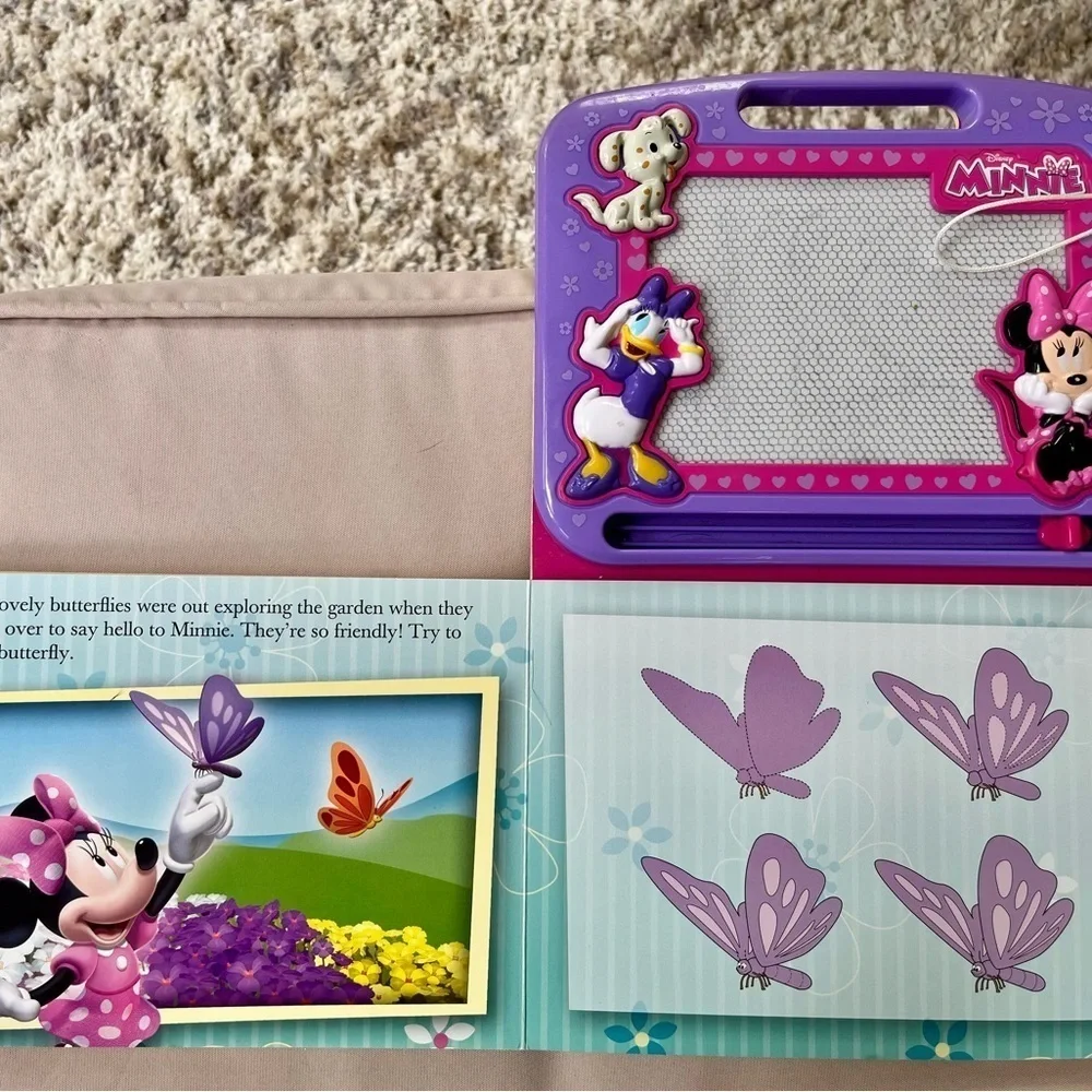 Disney Minnie Mouse Purple Read and Doodle Drawing Board